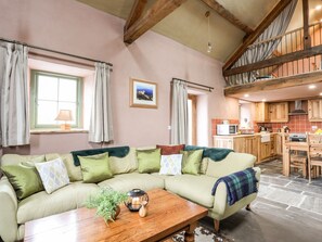Cottage | Living room - Tyn Llwyn Cornel Eco Barn (Penrhyndeudraeth)