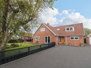Cottage | Exterior - Wyvill House (Scarborough)