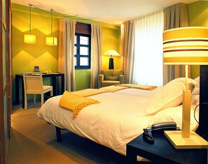 Desk, free WiFi, bed sheets