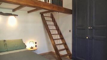 Chambre Familiale, vue ville | Literie de qualité supérieure, décoration personnalisée
