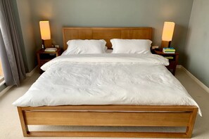 Basic Apartment, Multiple Beds | 2 bedrooms, iron/ironing board, bed sheets - Gorgeous 2 Bedroom Apartment Near Clapham Common (London)