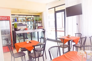 Bar (en la propiedad)