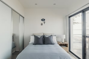5 室のベッドルーム、アイロン / アイロン台、WiFi、ベッドシーツ