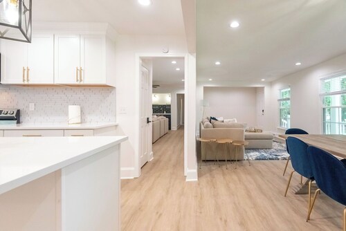 Stunning Updated 3BR 2BA Mint Hill retreat near all that Charlotte has to offer!