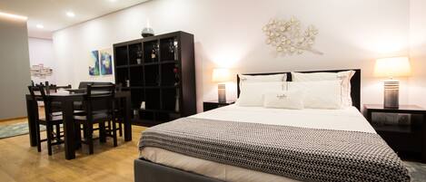 1 makuuhuone, silitysrauta/-lauta, internet, vuodevaatteet