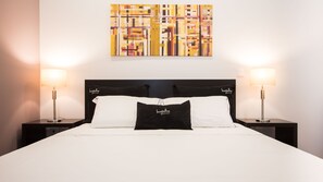 1 habitación, tabla de planchar con plancha, internet y ropa de cama 