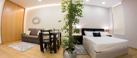 1 Schlafzimmer, BĂŒgeleisen/BĂŒgelbrett, Internetzugang, BettwĂ€sche