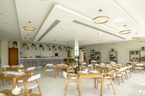 Breakfast, lunch and dinner served - ZOYA Health & Wellbeing Resort (Ajman)