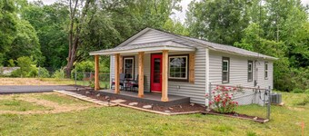 Riverside Cottage in Mt. Holly- Quiet & Comfy