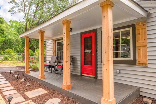 Riverside Cottage in Mt. Holly- Quiet & Comfy