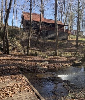 Property grounds - Cozy 2BR/1B cabin overlooking a beautiful creek with access to Catoosa WMA. (Rockwood)