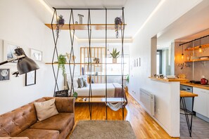 Studio, City View | Free WiFi - Casa da Música 5th High (Porto)