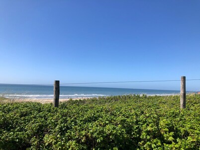 15-minute bike ride from the sea! Lovely vacation bungalow with spacious garden.