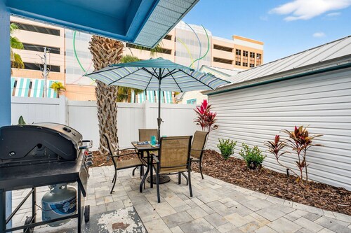Frenchy's Cottage 480 in Clearwater Beach