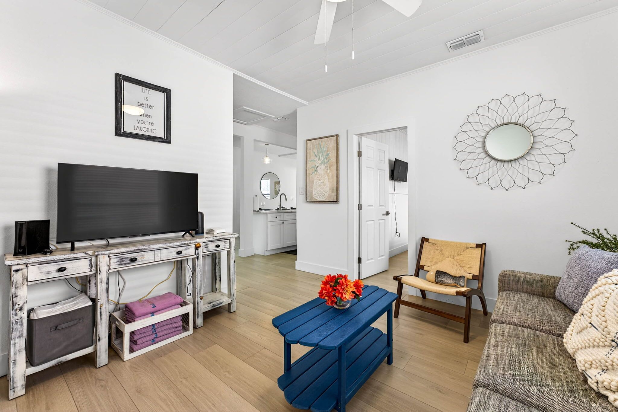 Smart TV, offices