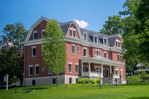 Aurora Wallcourt Hall Exterior 1