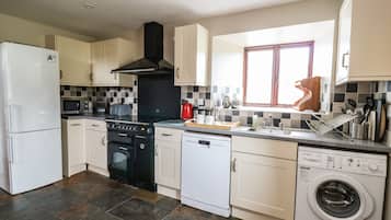 Cottage | Dapur pribadi | Lemari es, mesin pencuci piring, ketel listrik, dan pemanggang roti