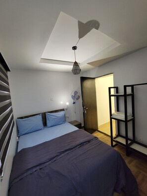 2 chambres, bureau, fer et planche à repasser, Wi-Fi gratuit