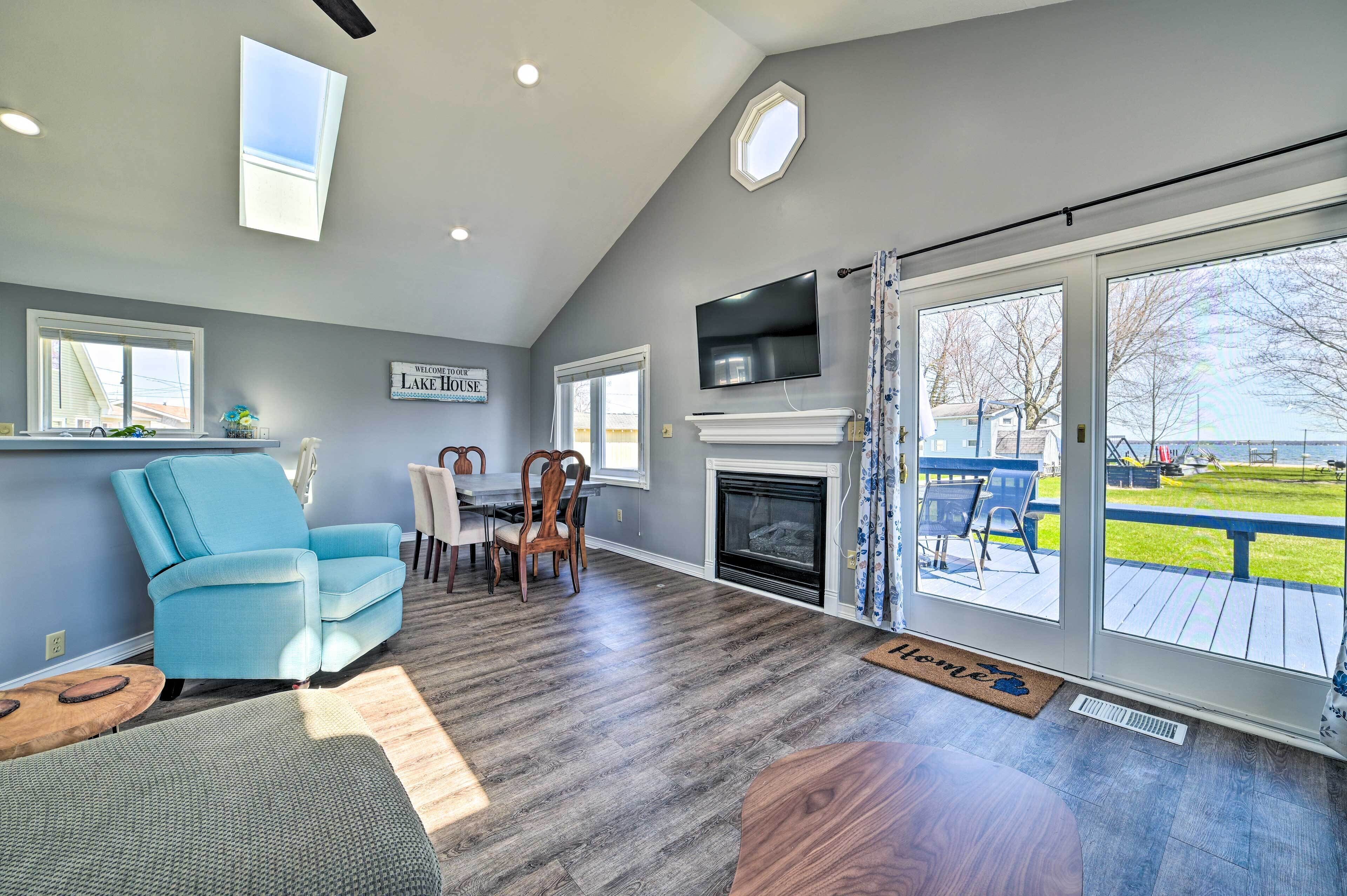 NEW! Lakefront Home w/ A/C & Huge Deck! in Houghton Lake, United States