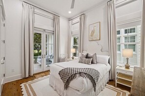 7 camere, una scrivania, ferro/asse da stiro, culla da viaggio