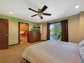 5 bedrooms, iron/ironing board, free WiFi, bed sheets