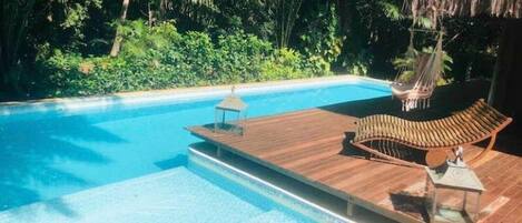 Utomhuspool