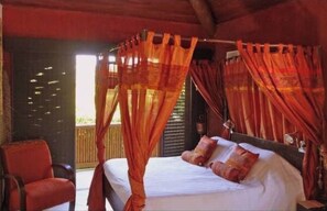 5 bedrooms, WiFi, bed sheets