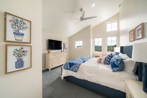 4 bedrooms, desk, free WiFi, bed sheets - Welcome to Down Time at The Lookout at Lake Chelan (Chelan)
