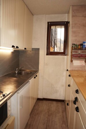 Kühlschrank, Mikrowelle