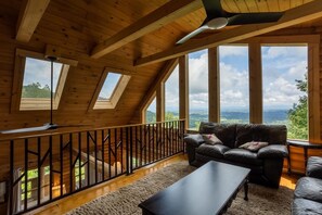 TV, fireplace, ping pong