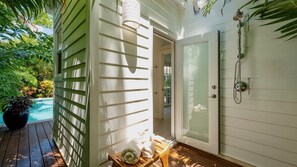 Terrace/patio - **SOUTHERNMOST BLISS @ OLD TOWN** Newly Renovated Home & Pool + LAST KEY SERVICE (Key West)