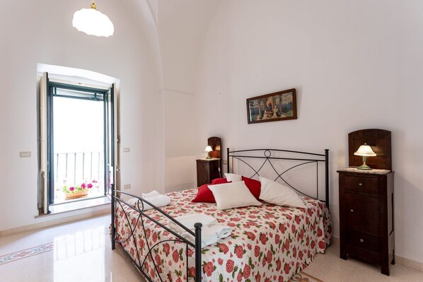 Appartement de base | 1 chambre, fer et planche à repasser, accès au Wi-Fi (inclus)