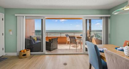 Gulf-Front Escape! Balcony and Heated Pool!