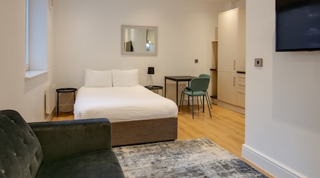 Superior Studio | Free WiFi, bed sheets