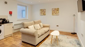 Superior One Bedroom Apartment | Living area - Charles Hope Apartments Swindon (Swindon)