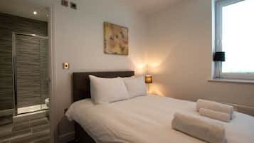 Departamento superior, 2 habitaciones | 1 habitación, wifi gratis y ropa de cama