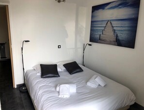 1 bedroom, iron/ironing board, WiFi, bed sheets - Cosy 42m² With Balcony, Nice View And Wifi (Cannes)