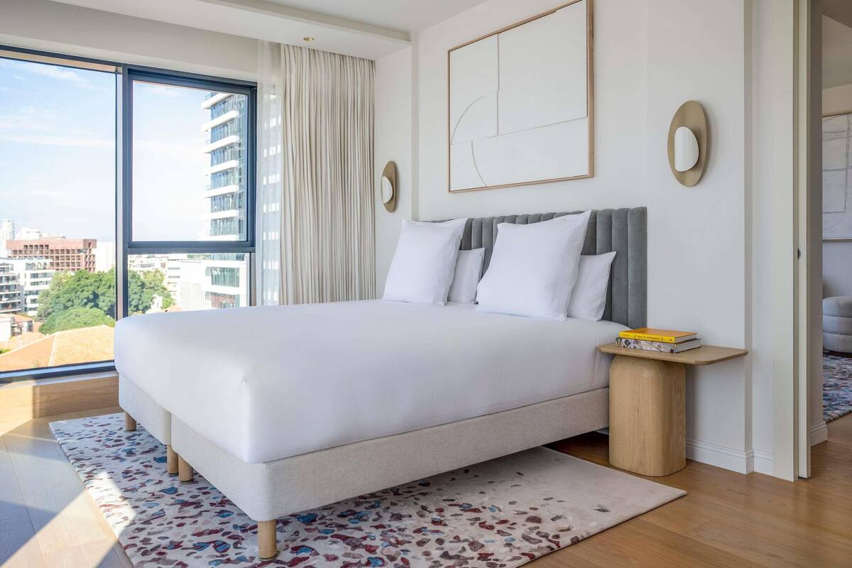 Malka Suite, Sea view | Free minibar, in-room safe, blackout drapes, soundproofing