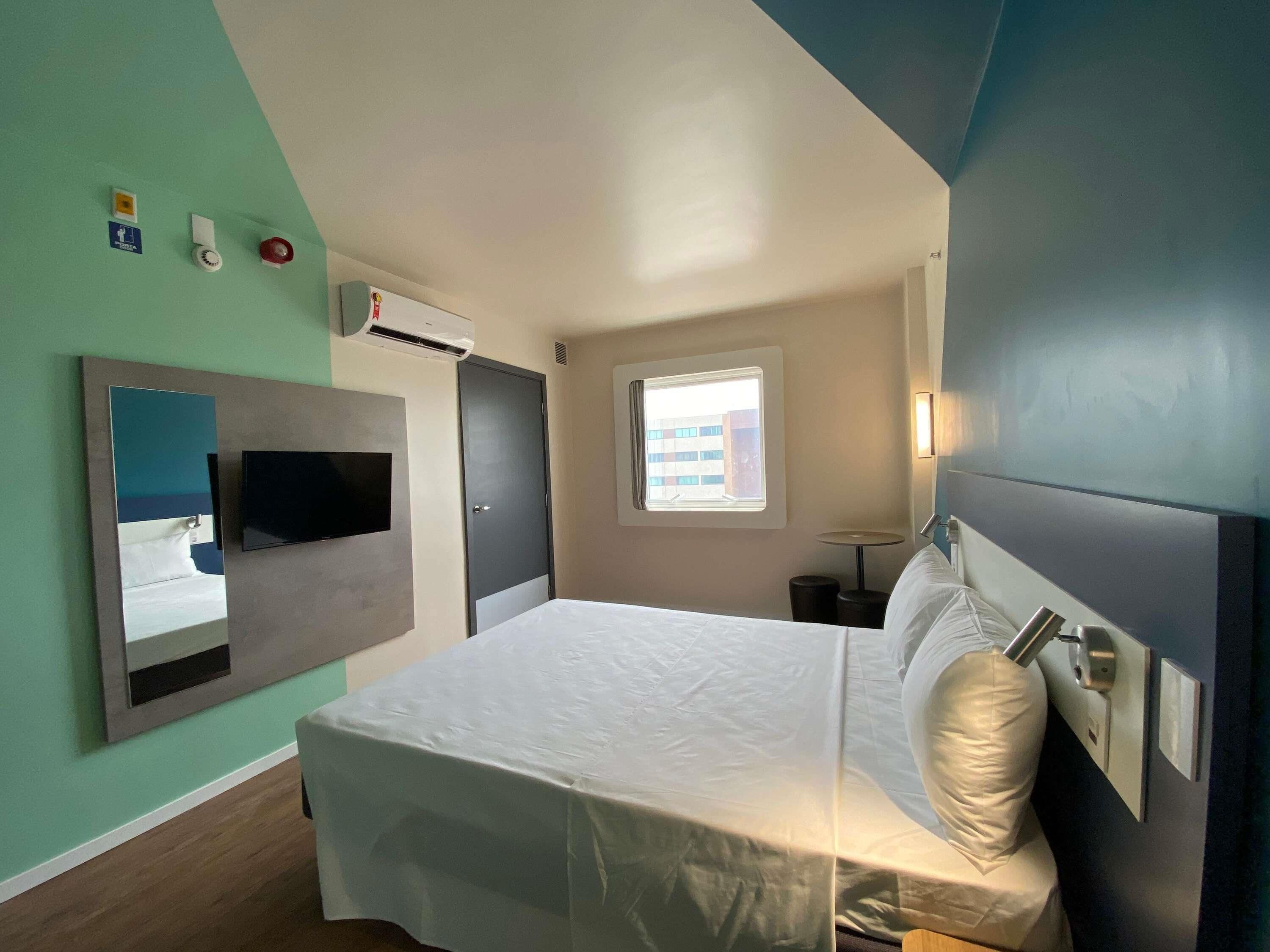 Standard Room, 1 Double Bed | Individually decorated, individually furnished, blackout curtains