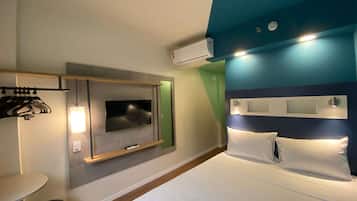 Habitación estándar, 1 cama doble | Decoración individual, mobiliario individual, cortinas opacas