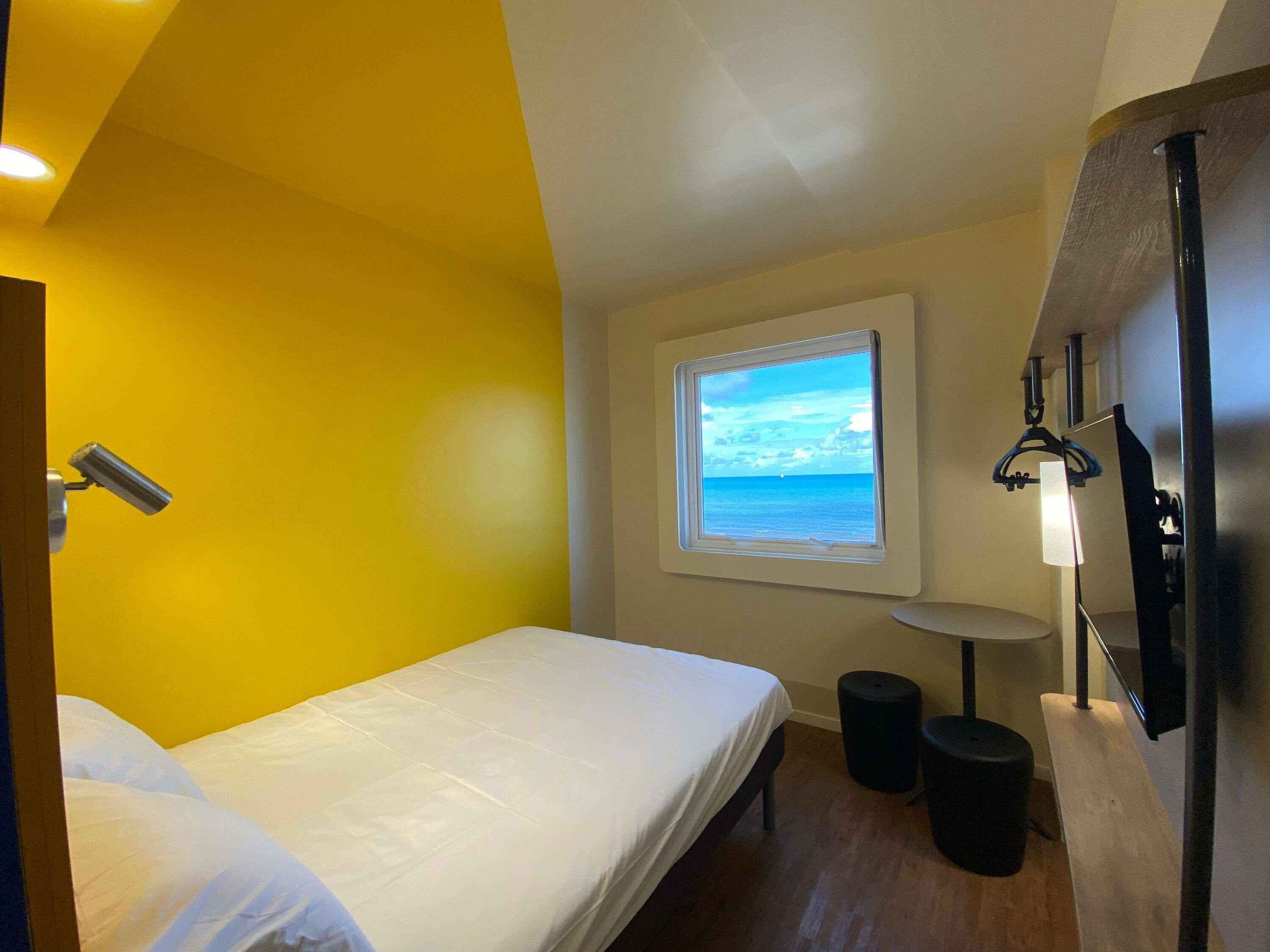 Superior Room, 1 Double Bed, Ocean View | Individually decorated, individually furnished, blackout drapes