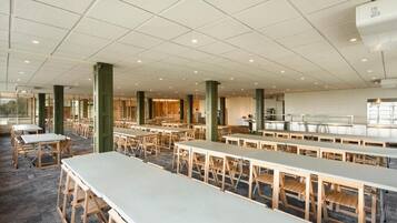 Tägliches inbegriffenes Frühstücksbuffet