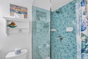 Studio | Bathroom | Towels