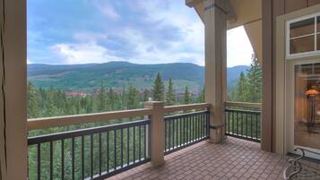 Condo, 3 quartos | Sacada