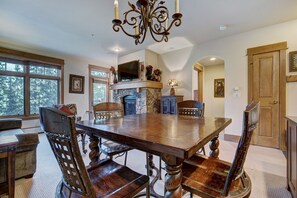 Dining - Luxurious 1 Br In River Run Village With Ski In Ski Out 1 Bedroom Condo by RedAwning (Keystone)