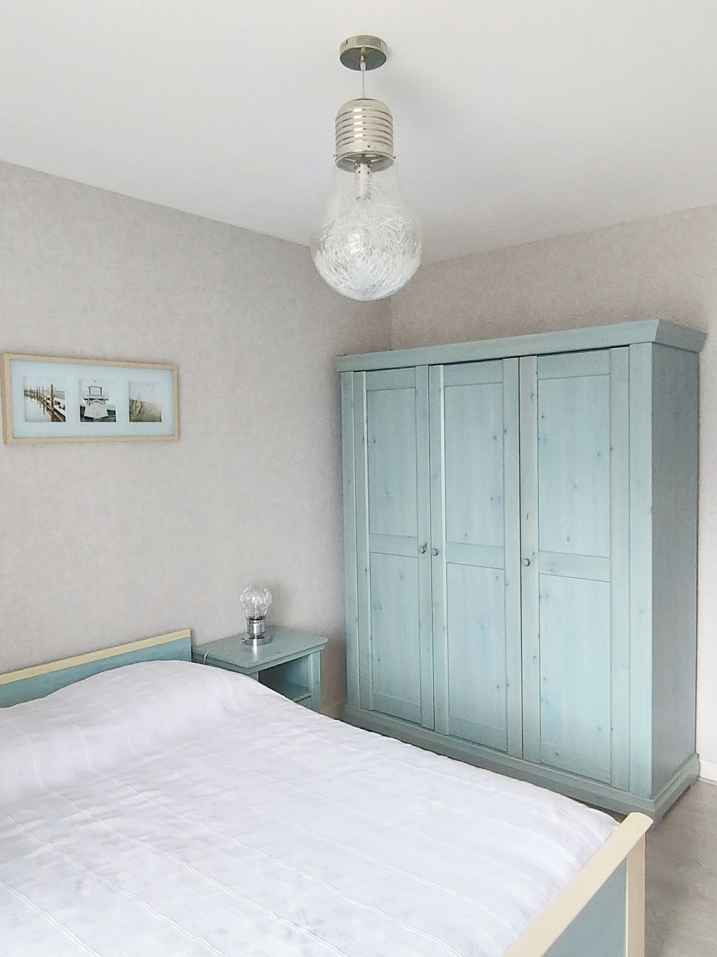 2 bedrooms, iron/ironing board, travel crib, free WiFi