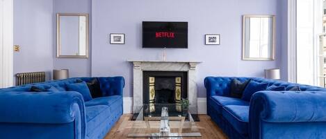 Televisión, chimenea