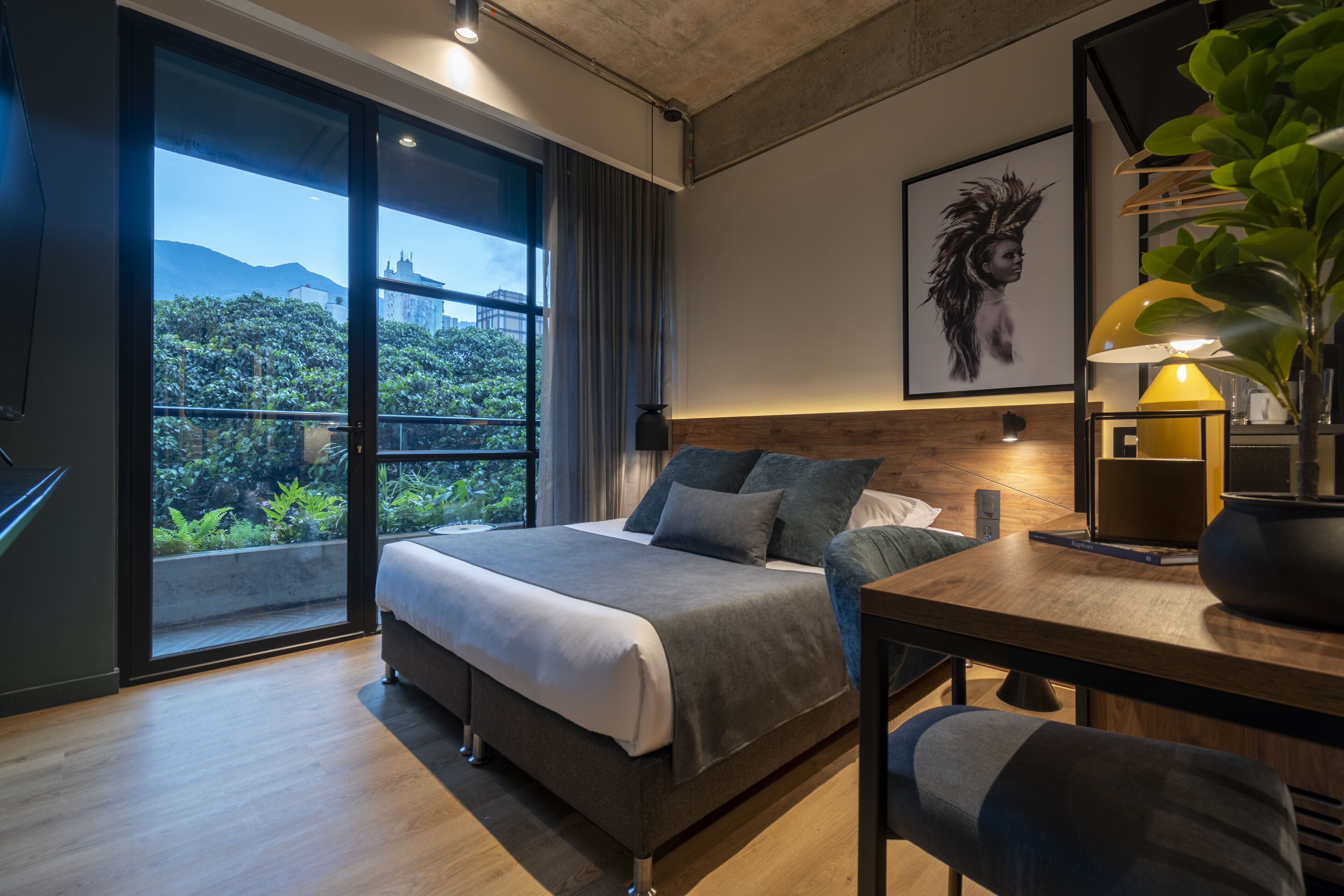 habitación m estándar con balcón | 1 bedroom, premium bedding, in-room safe, blackout curtains