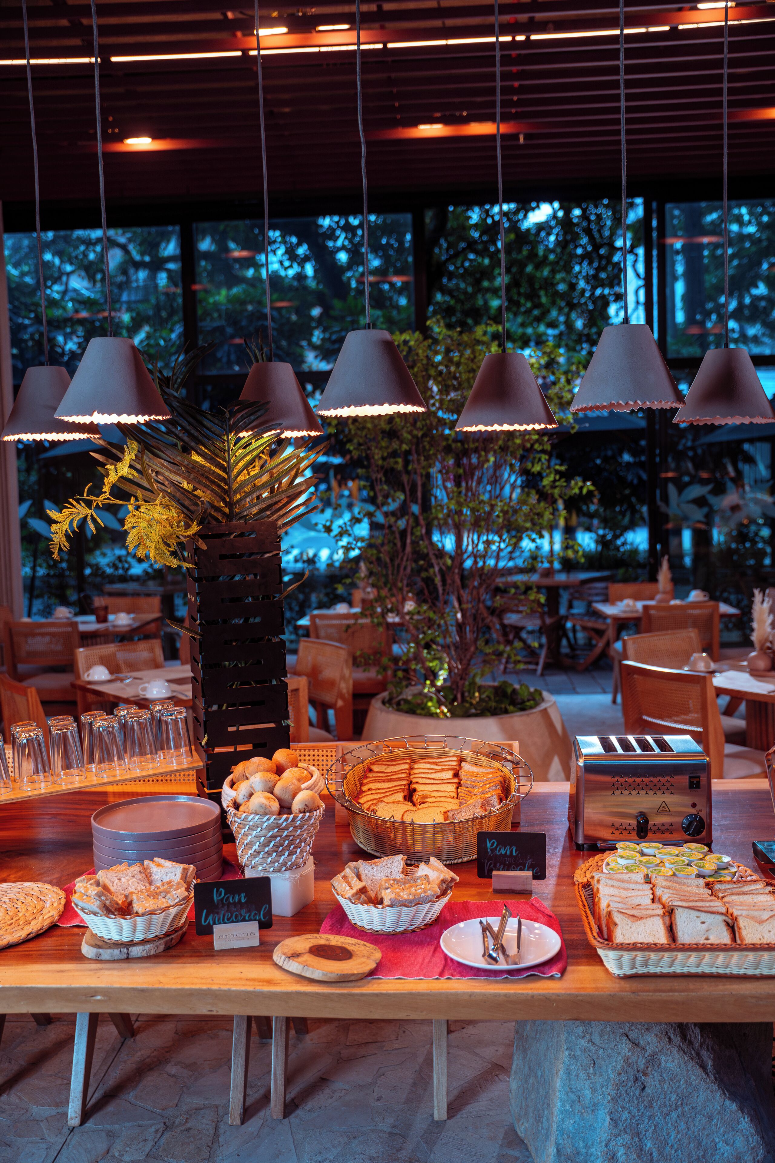 daily buffet breakfast (cop 40000 per person)