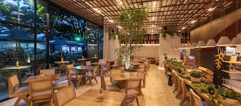 Hashtag 98 Hotel - By Jalo